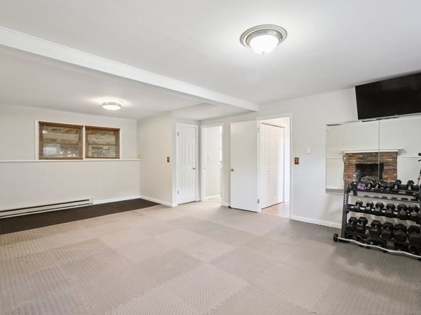 27 Glendale Drive, Danbury CT 06811
