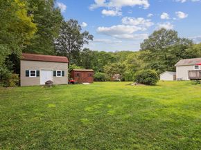 27 Glendale Drive, Danbury CT 06811