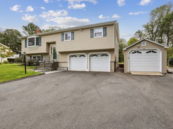 27 Glendale Drive, Danbury CT 06811