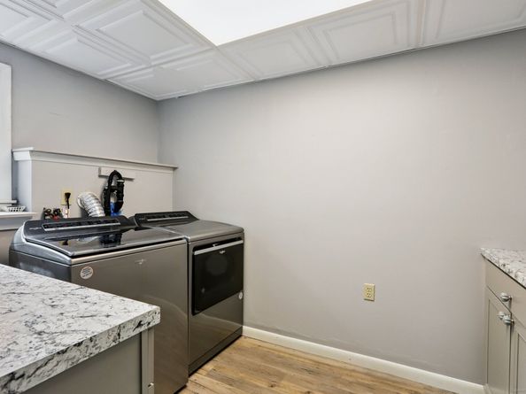 27 Glendale Drive, Danbury CT 06811