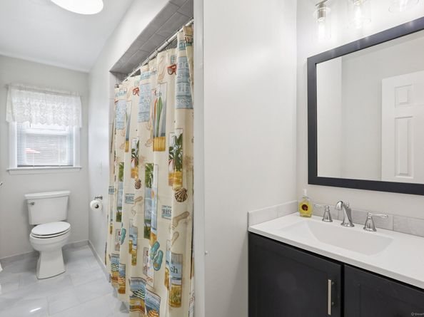 27 Glendale Drive, Danbury CT 06811