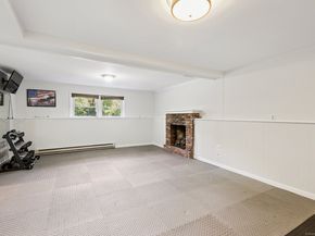 27 Glendale Drive, Danbury CT 06811