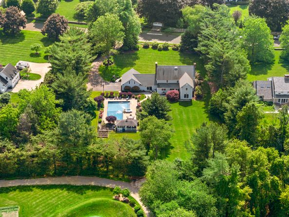 158 Coventry Lane, Fairfield CT 06824