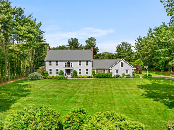 158 Coventry Lane, Fairfield CT 06824