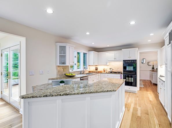 33 Pequot Trail, Westport CT 06880