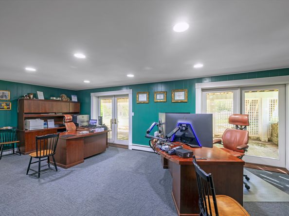 33 Pequot Trail, Westport CT 06880