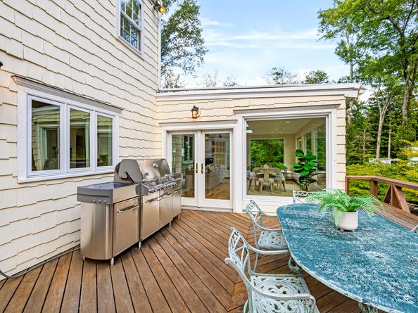 33 Pequot Trail, Westport CT 06880