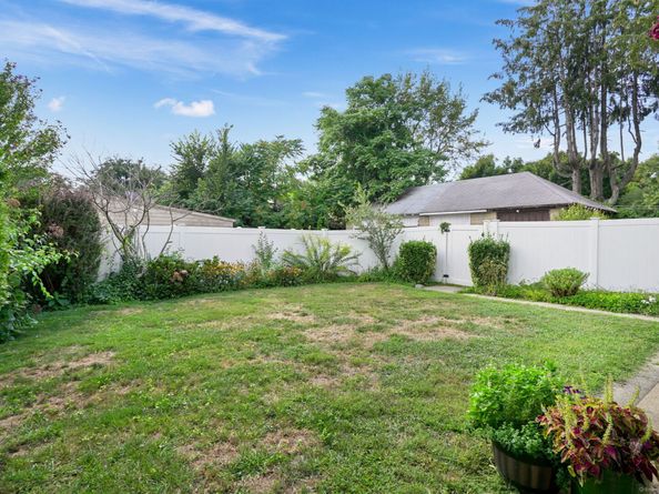 687 Wood Avenue, Bridgeport CT 06604