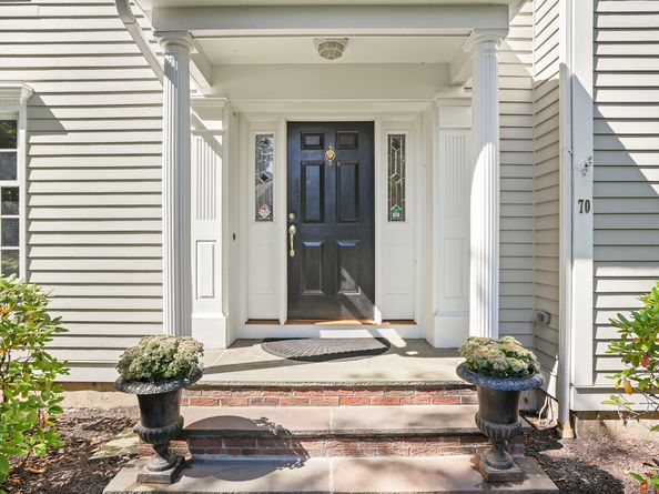 Undisclosed Address #24120188, Ridgefield CT 06877