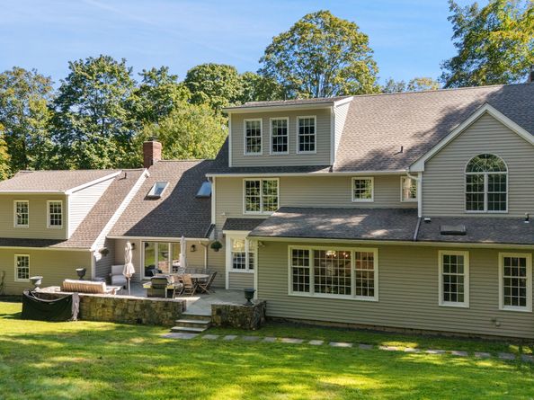 Undisclosed Address #24120188, Ridgefield CT 06877