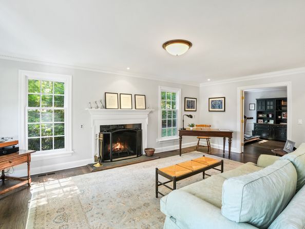 Undisclosed Address #24120188, Ridgefield CT 06877