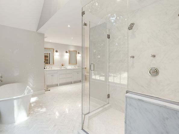 Undisclosed Address #24120188, Ridgefield CT 06877