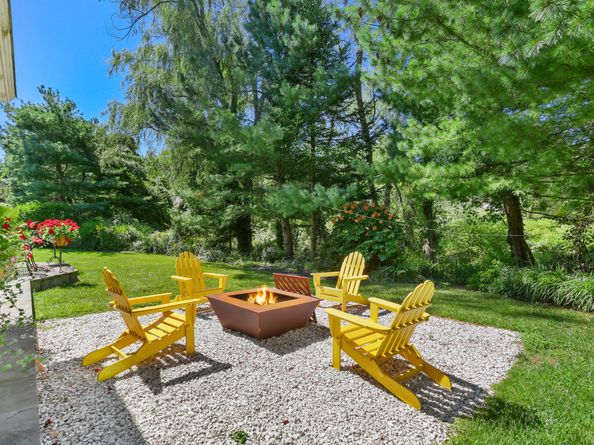 6141 Main Street, Trumbull CT 06611