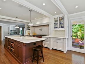 6141 Main Street, Trumbull CT 06611