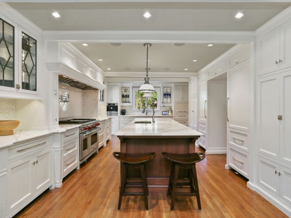 6141 Main Street, Trumbull CT 06611