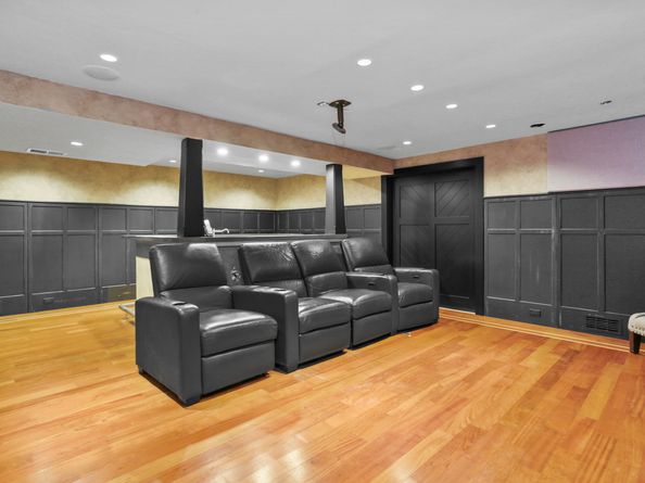6141 Main Street, Trumbull CT 06611