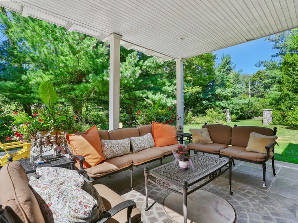 6141 Main Street, Trumbull CT 06611