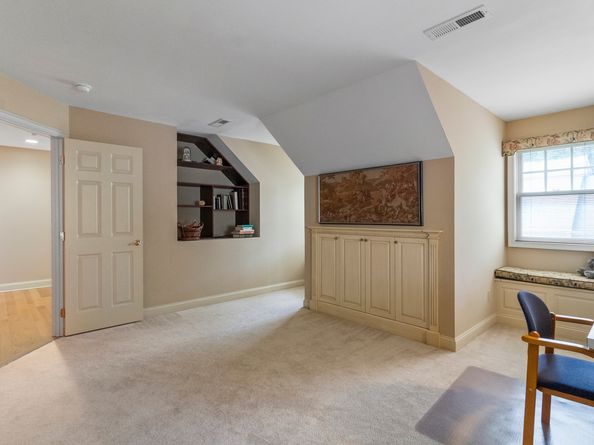 25 Bunker Hill Circle 25, Shelton CT 06484