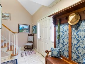 25 Bunker Hill Circle 25, Shelton CT 06484