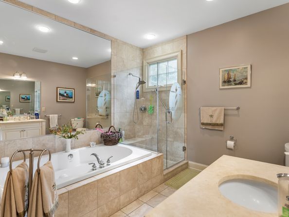 25 Bunker Hill Circle 25, Shelton CT 06484