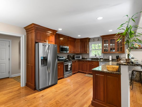 25 Bunker Hill Circle 25, Shelton CT 06484