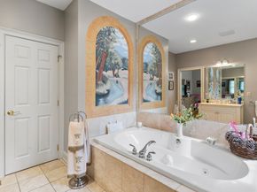 25 Bunker Hill Circle 25, Shelton CT 06484