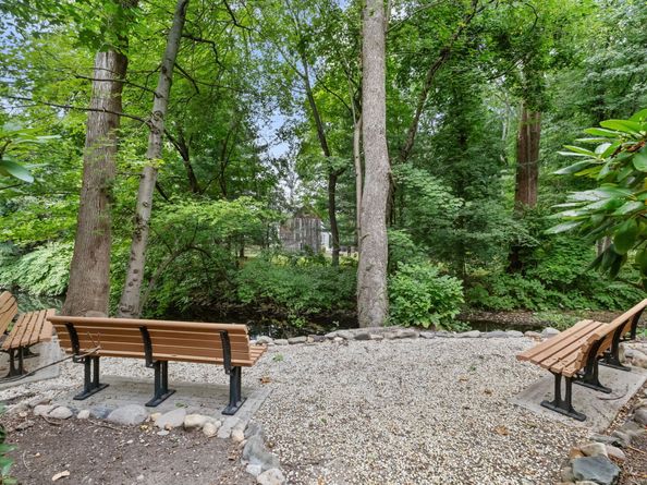 88 Maple Tree Avenue APT G, Stamford CT 06906