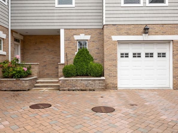 88 Maple Tree Avenue APT G, Stamford CT 06906