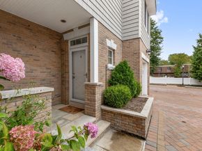 88 Maple Tree Avenue APT G, Stamford CT 06906