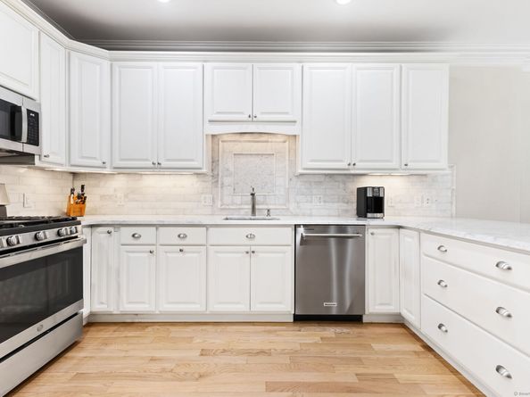 88 Maple Tree Avenue APT G, Stamford CT 06906