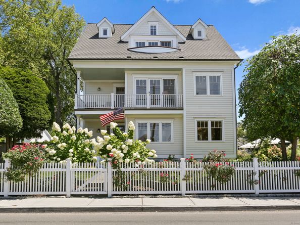 98 Rowayton Avenue, Norwalk CT 06853