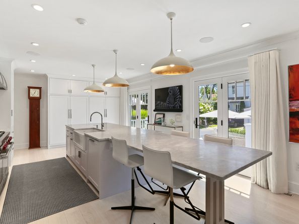 98 Rowayton Avenue, Norwalk CT 06853