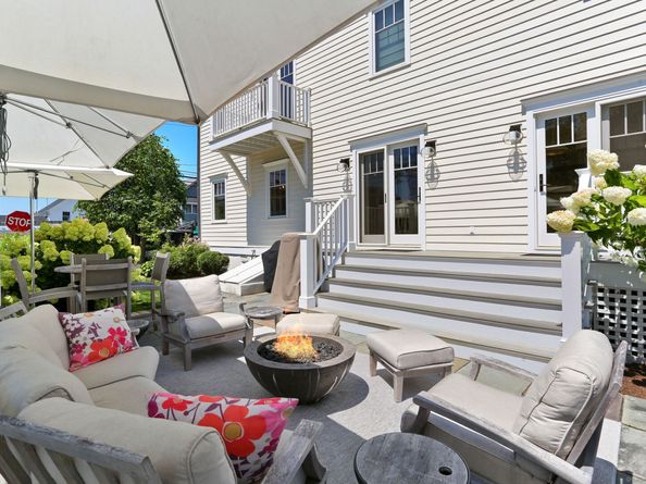 98 Rowayton Avenue, Norwalk CT 06853