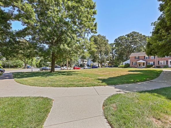 162 Sylvan Knoll Road, Stamford CT 06902