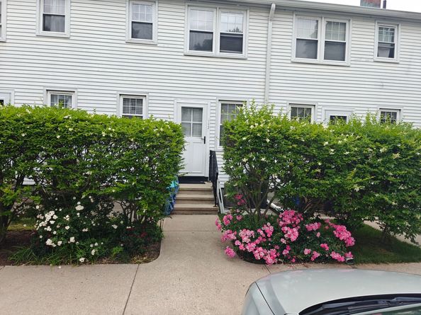 162 Sylvan Knoll Road, Stamford CT 06902