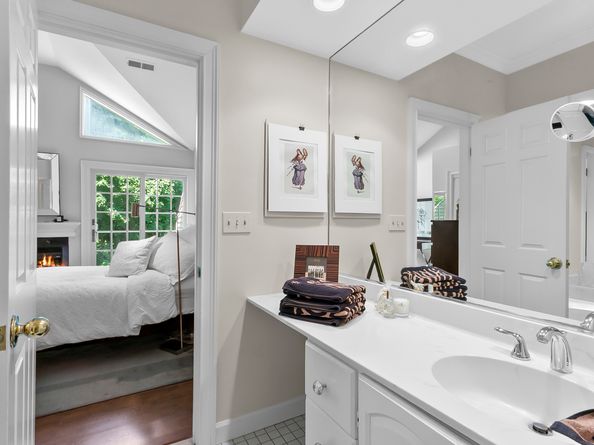 80 Bywater Lane 80, Bridgeport CT 06605