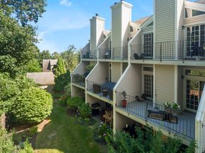 80 Bywater Lane 80, Bridgeport CT 06605