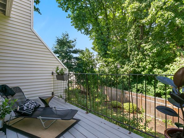 80 Bywater Lane 80, Bridgeport CT 06605