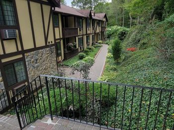125 Warner Hill Road