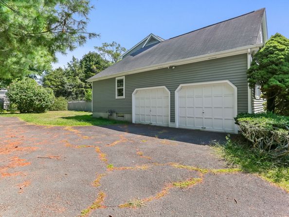 128 Mariners Way, Fairfield CT 06824