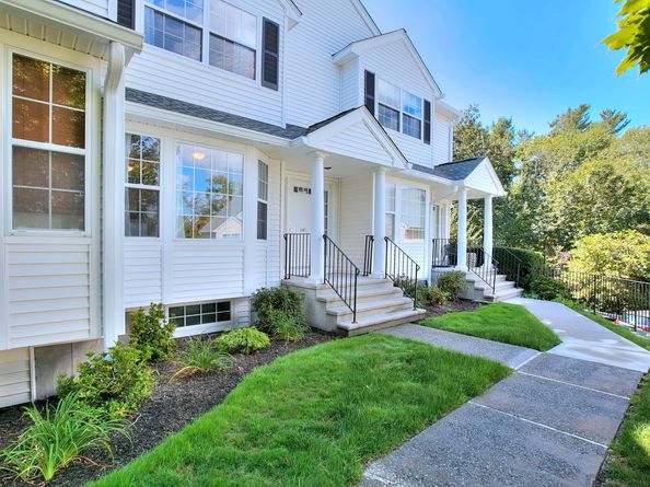 180 Turn Of River Road 14C, Stamford CT 06905