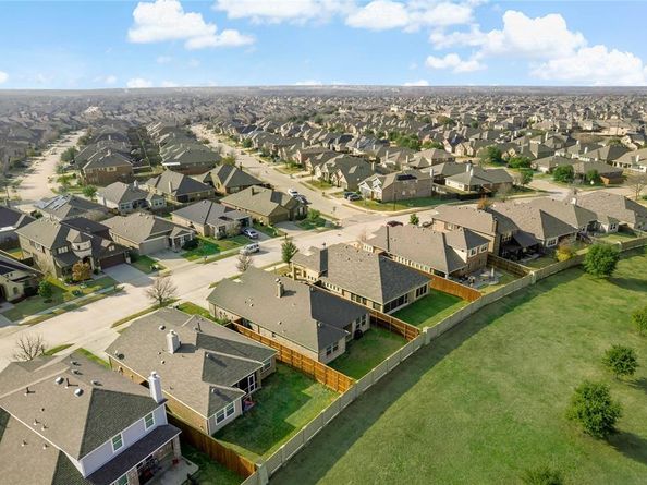 1209  Roadrunner Drive , Little Elm Texas 75068