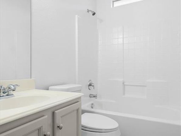 590  Sheldon Road , Lantana Texas 76226