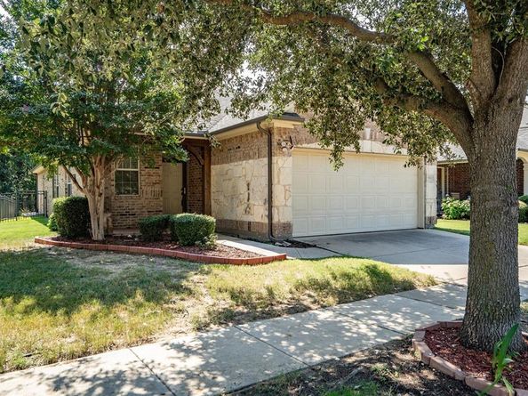 590  Sheldon Road , Lantana Texas 76226