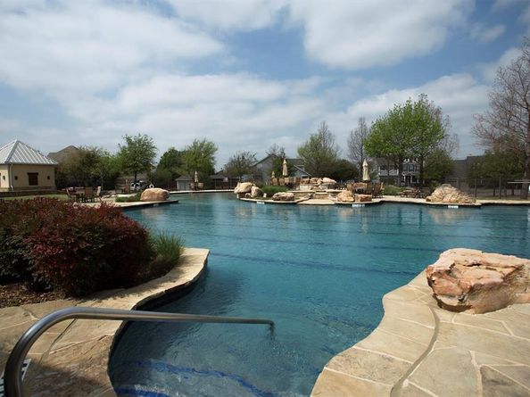 590  Sheldon Road , Lantana Texas 76226