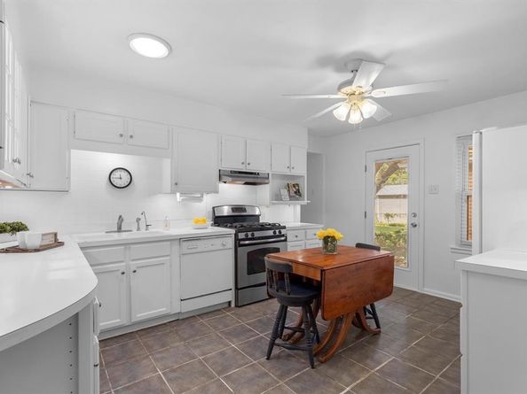 2328  Materhorn Drive , Dallas Texas 75228