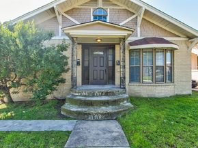 1317  Grand Avenue , Fort Worth Texas 76164