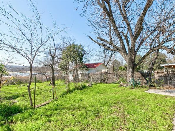 1317  Grand Avenue , Fort Worth Texas 76164