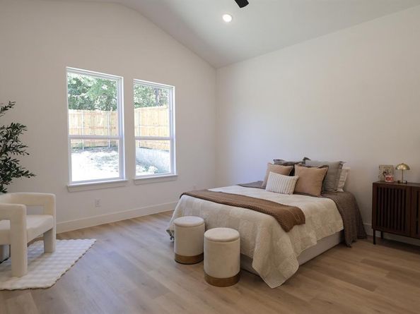 2833  Avenue L  , Fort Worth Texas 76105