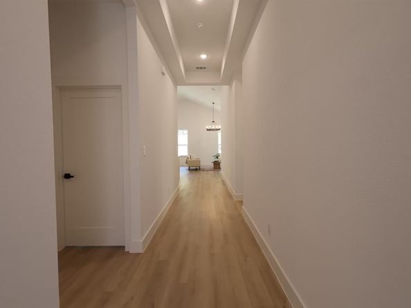 2833  Avenue L  , Fort Worth Texas 76105
